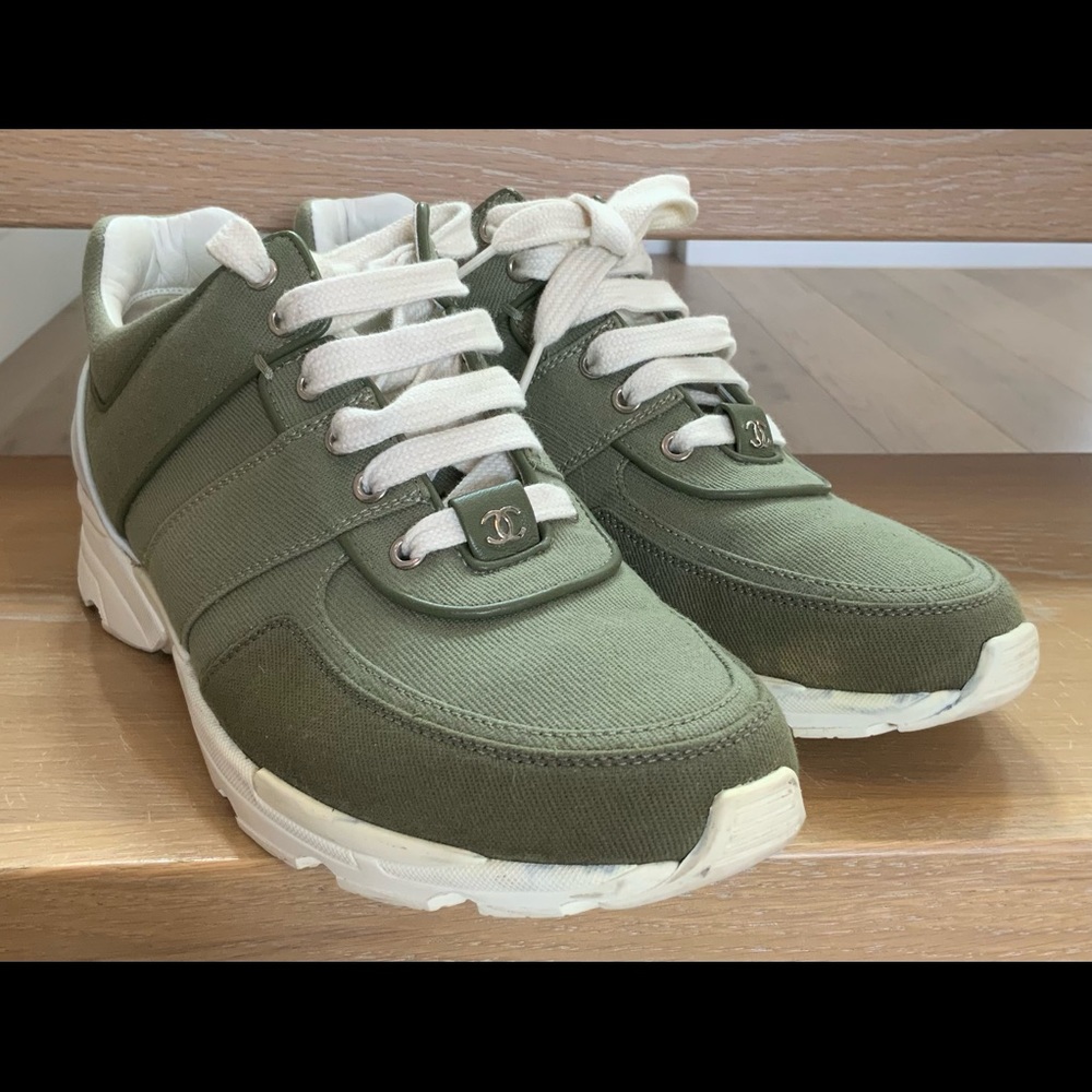 CHANEL SNEAKERS